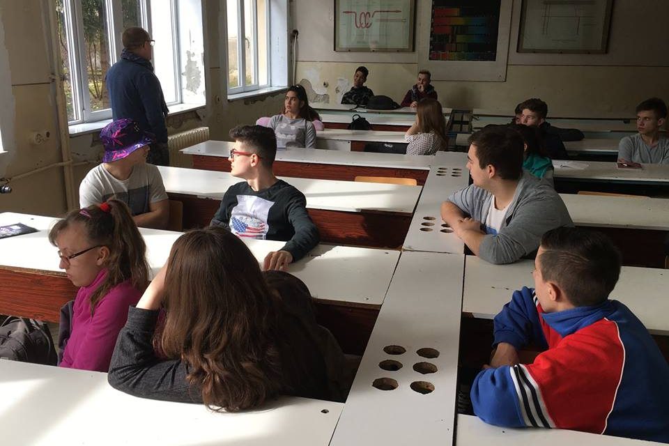 Activități de educare și informare a elevilor din Deva