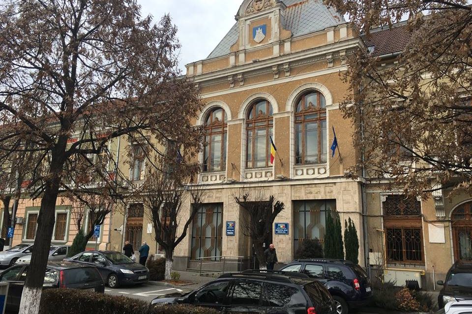 Adunare sătească în localitatea Sântuhalm